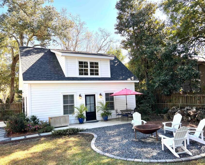 Liz Lane Cottage- Entire Guesthouse Charleston Exterior foto